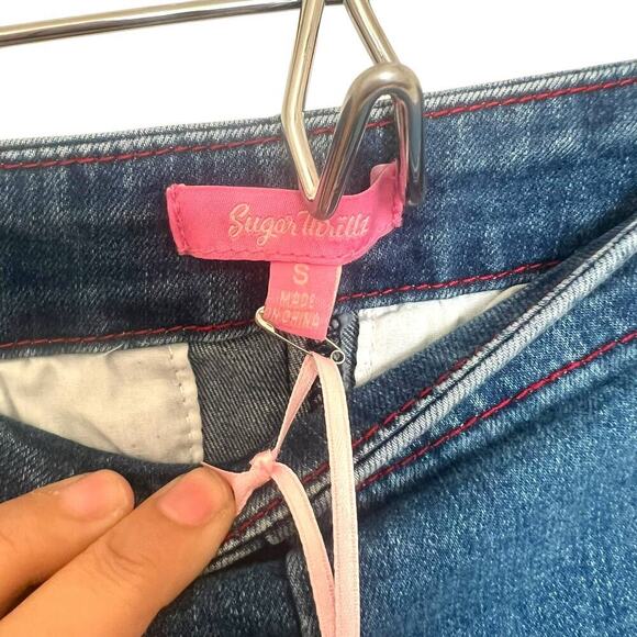 Sugar Thrillz Dolls Kills Women's Denim Red Stitch Cherry Capri's Size Small NWT - Picture 4 of 10